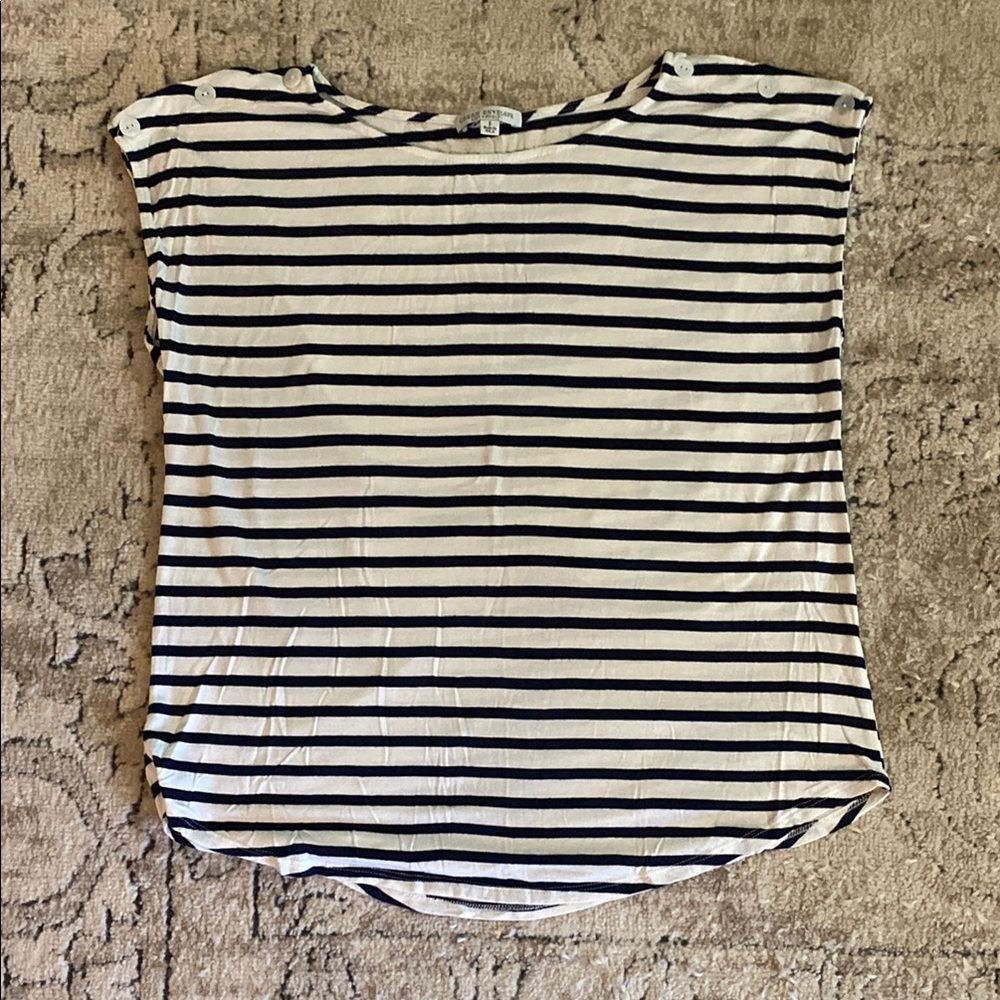 Black and White Sleeveless Boxy T-Shirt